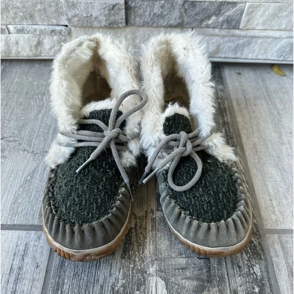 Sorel Out N About Moc Olive Green Suede & Fabric Shearling Lined Moccasin Sz 7 - Picture 6 of 13
